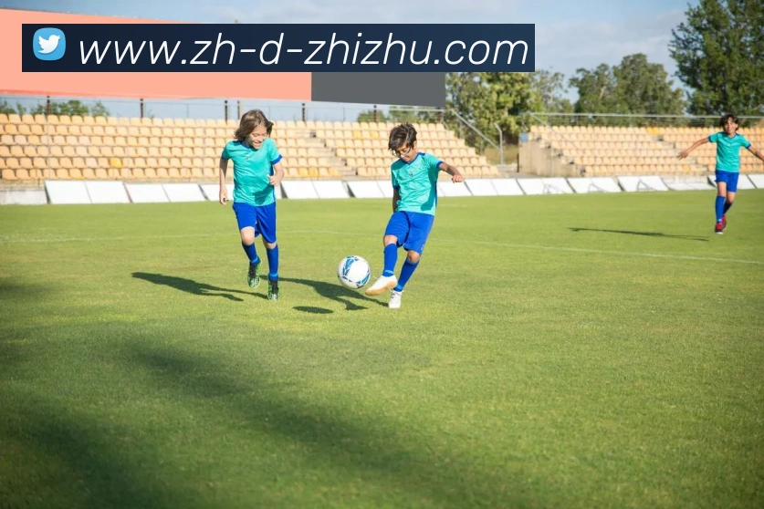 足球运动卧底球探是否被俱乐部派遣至对手阵营进行情报收集